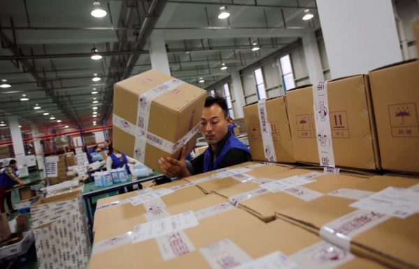 China Surpasses 100 Billion Package Deliveries, E-commerce Boom Fuels Courier Industry Growth