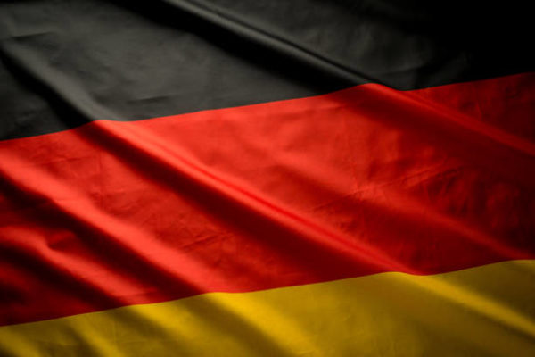 German Ecommerce Returns to Growth in 2024